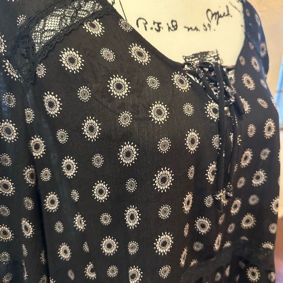 ✨EUC Mossimo BOHO Style Blouse XXL Juniors✨ - Picture 4 of 8